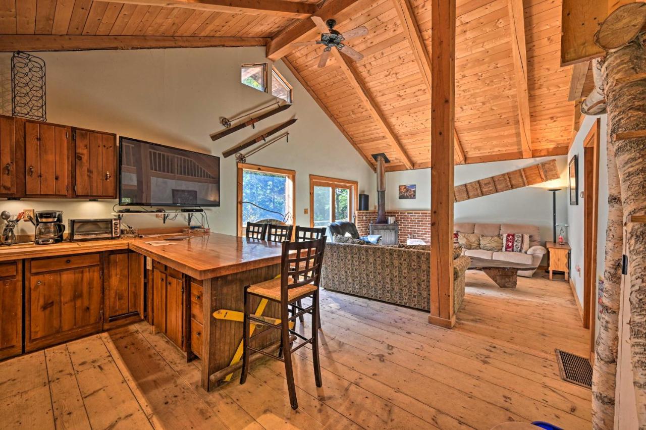 Remote Cabin With Fire Pit 3 Miles To Stowe Mtn! Exteriör bild