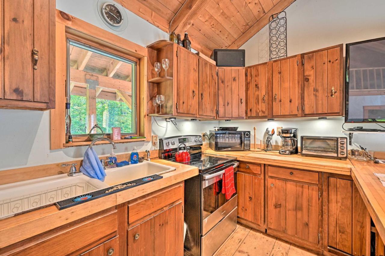 Remote Cabin With Fire Pit 3 Miles To Stowe Mtn! Exteriör bild