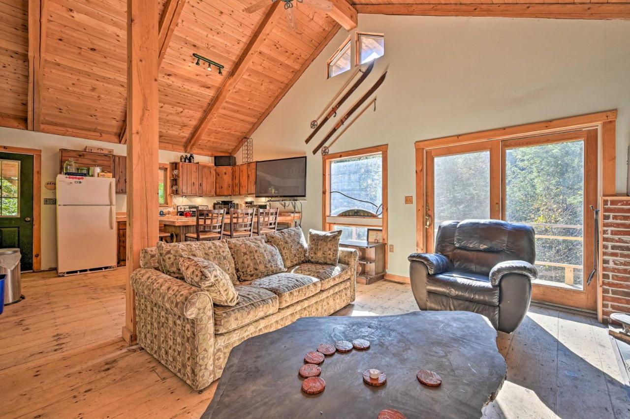 Remote Cabin With Fire Pit 3 Miles To Stowe Mtn! Exteriör bild