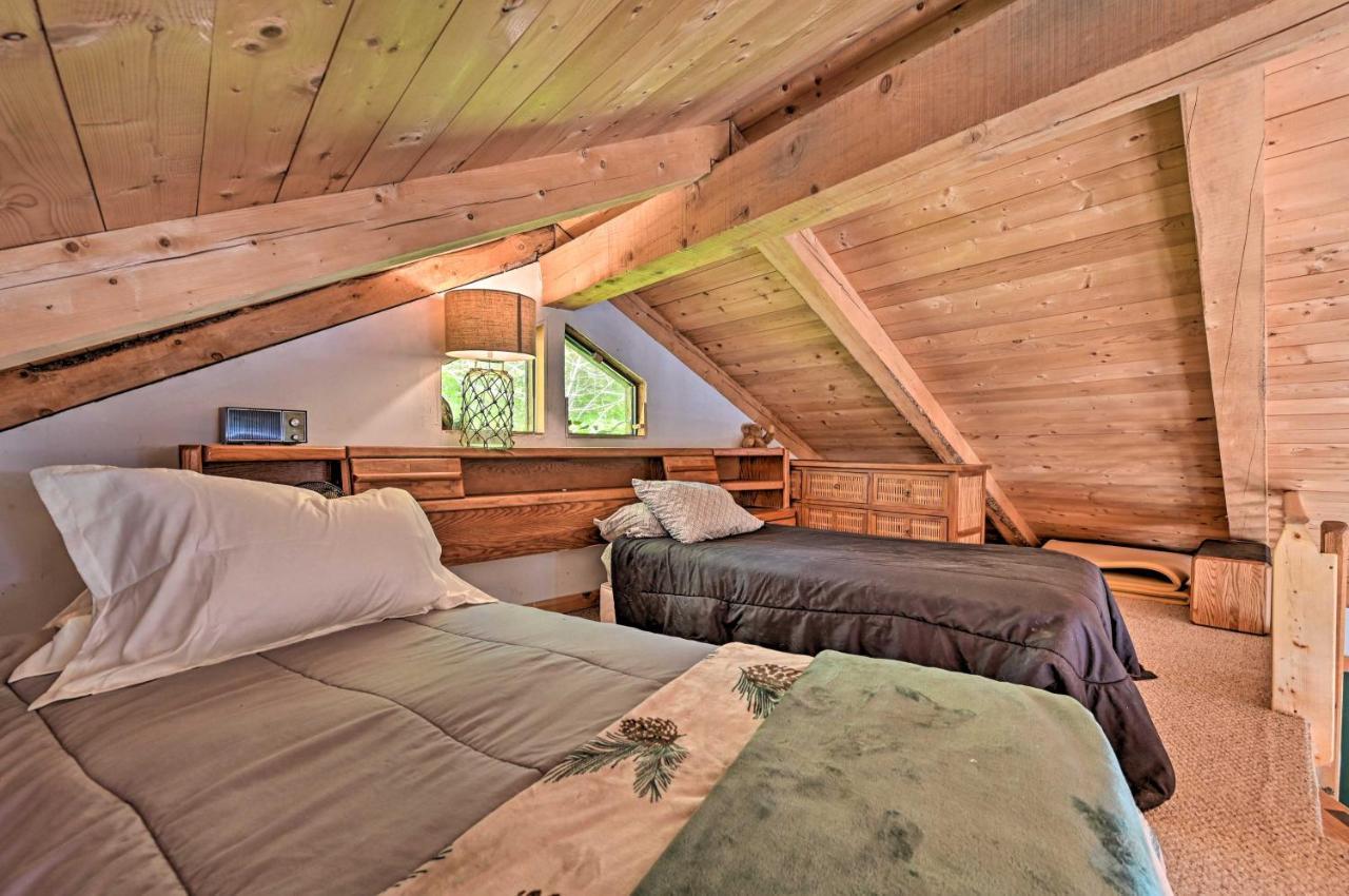 Remote Cabin With Fire Pit 3 Miles To Stowe Mtn! Exteriör bild