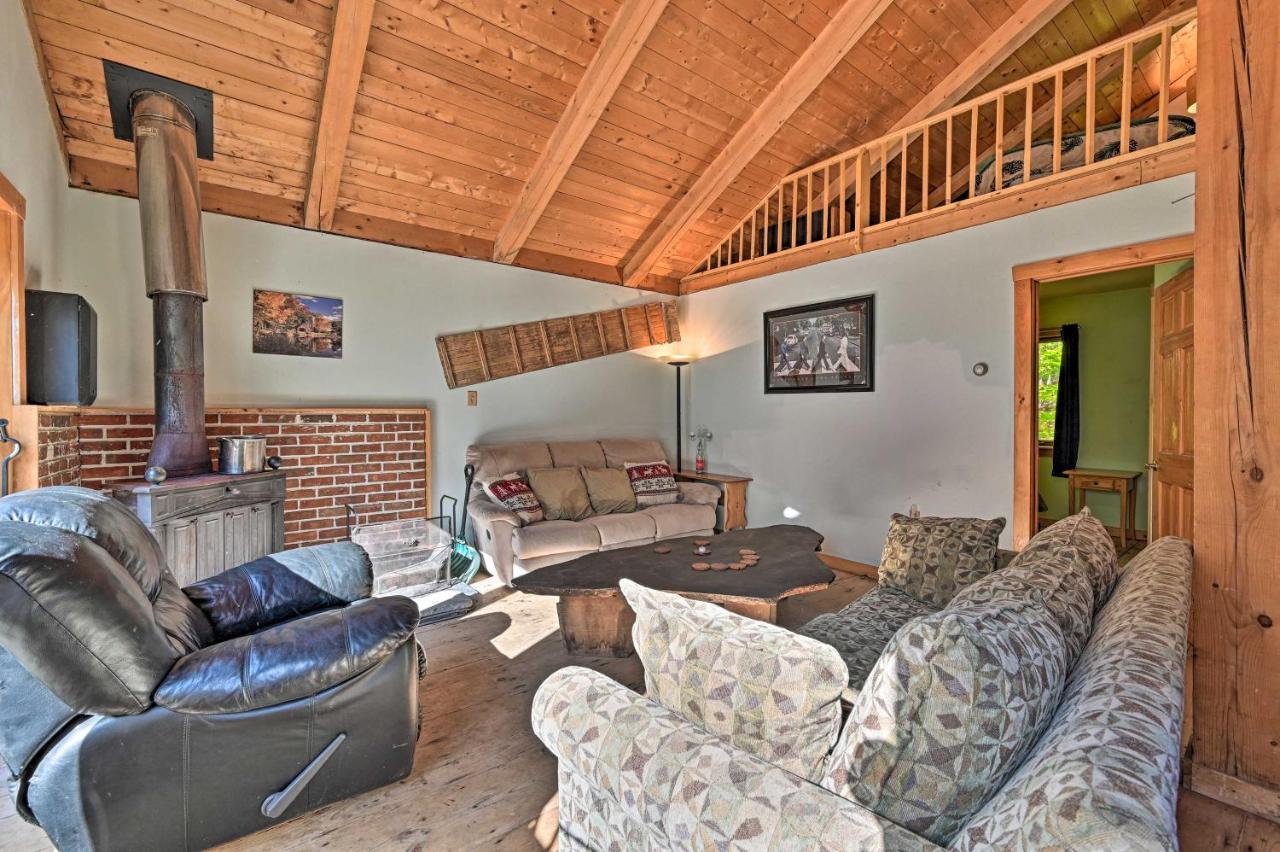 Remote Cabin With Fire Pit 3 Miles To Stowe Mtn! Exteriör bild